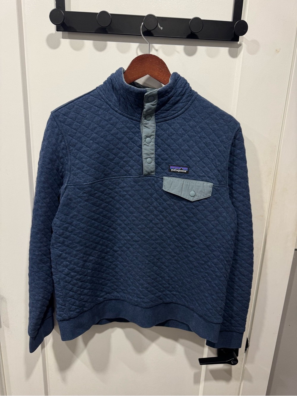Patagonia Men’s Quilted Navy Snap-Front Pullover Sweater (M)